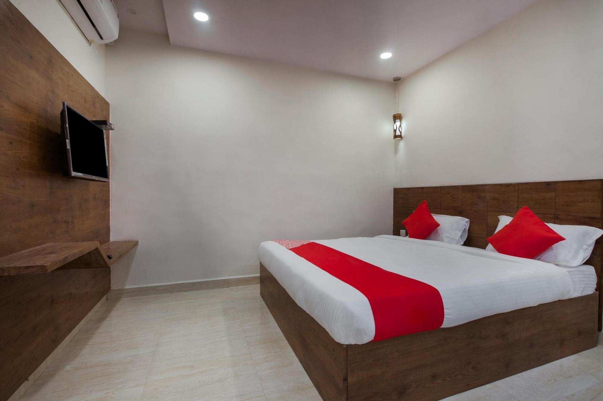 OYO 22907 Hotel Holiday Secundurabad Buitenkant foto