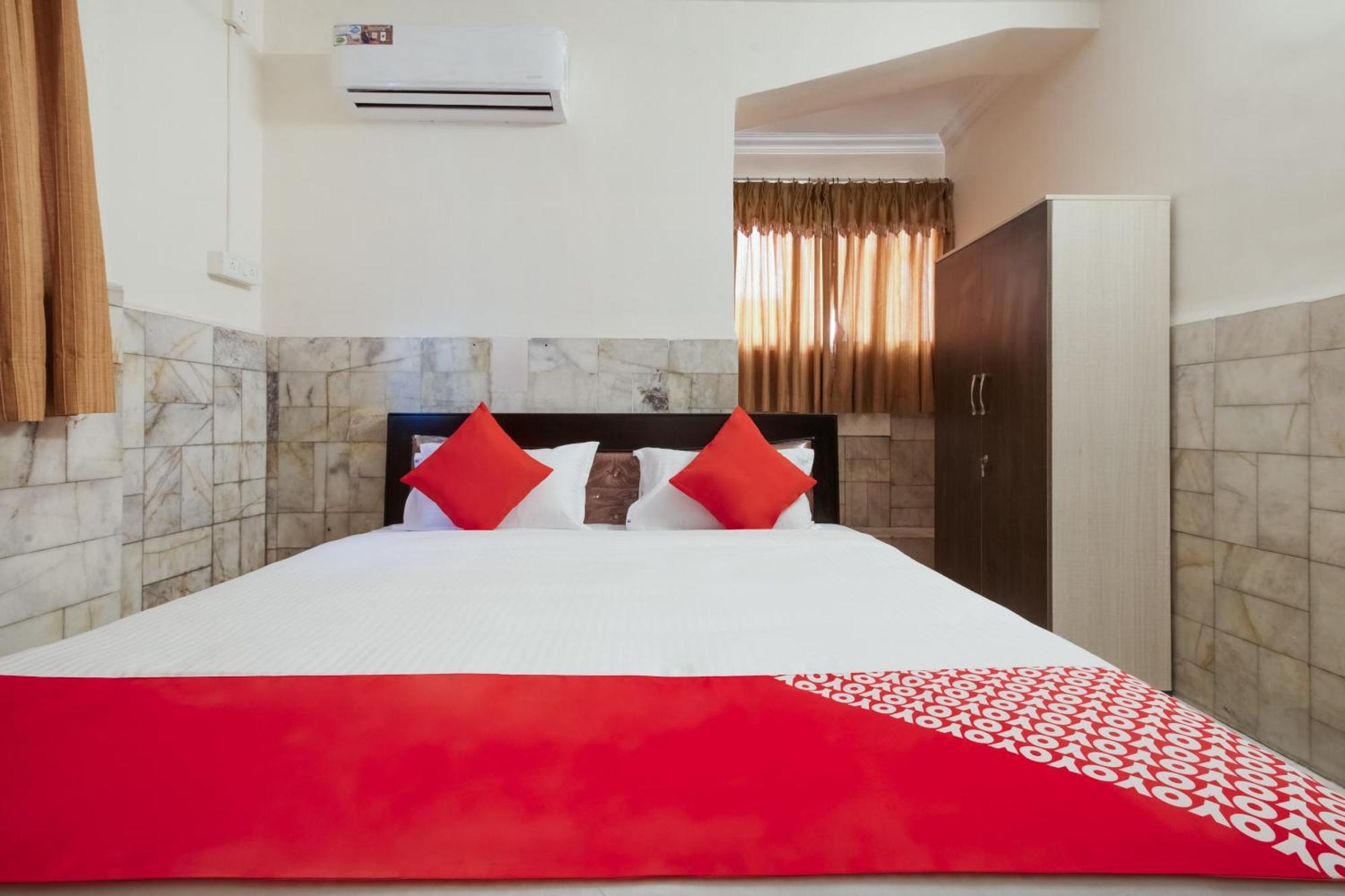 OYO 22907 Hotel Holiday Secundurabad Buitenkant foto