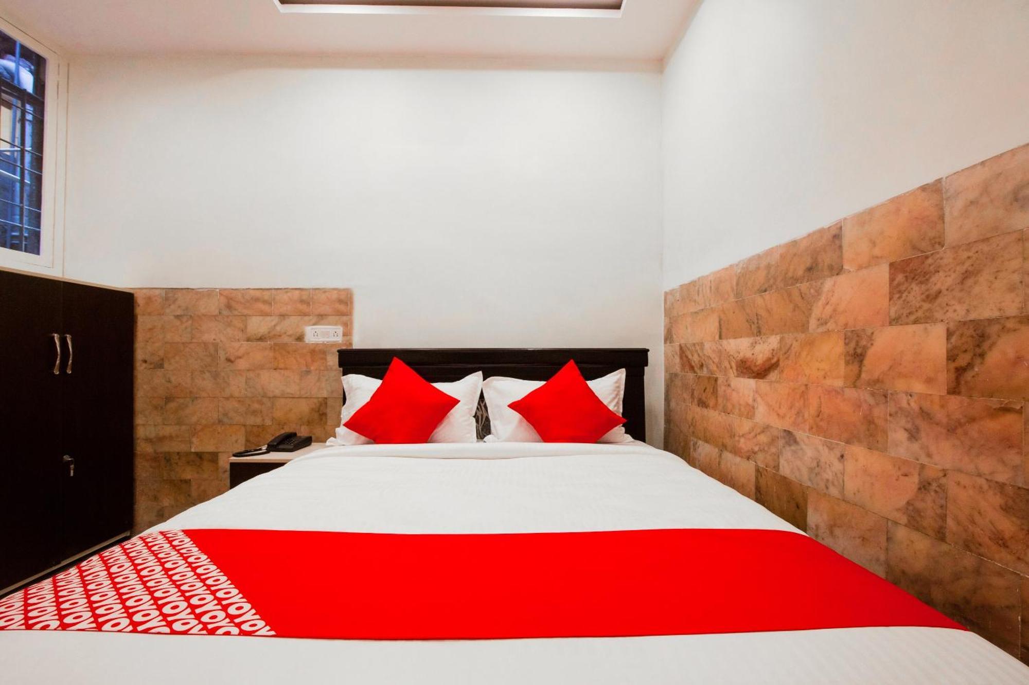 OYO 22907 Hotel Holiday Secundurabad Buitenkant foto