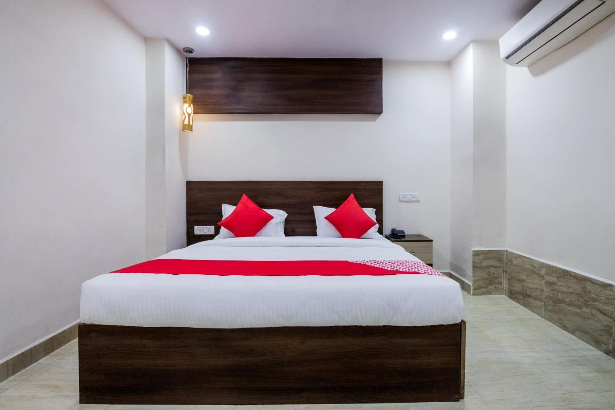 OYO 22907 Hotel Holiday Secundurabad Buitenkant foto